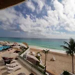 Exclusivo Condominio A Pie De Playa Zh