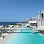 Ava Resort Cancun