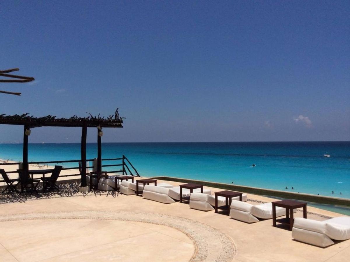 Beachfront With Kitchenette In The Zone! Apartahotel *