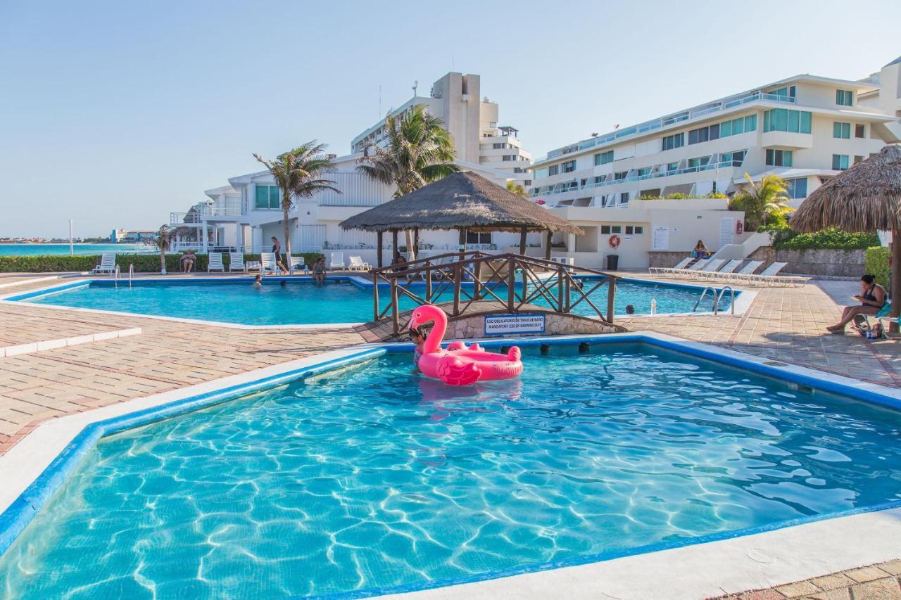 Ocean View Three Bedroom, Three Story Penthouse By The Aparthotel *