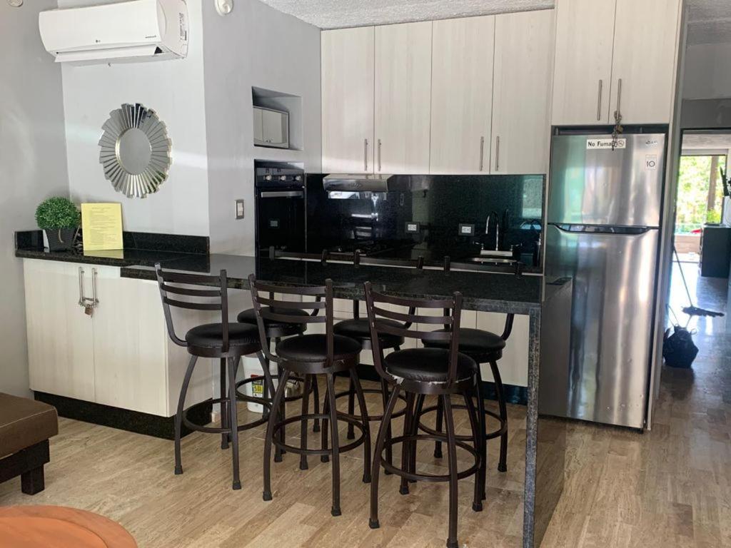 Luxury Condo 2 Bedroom Apartment
