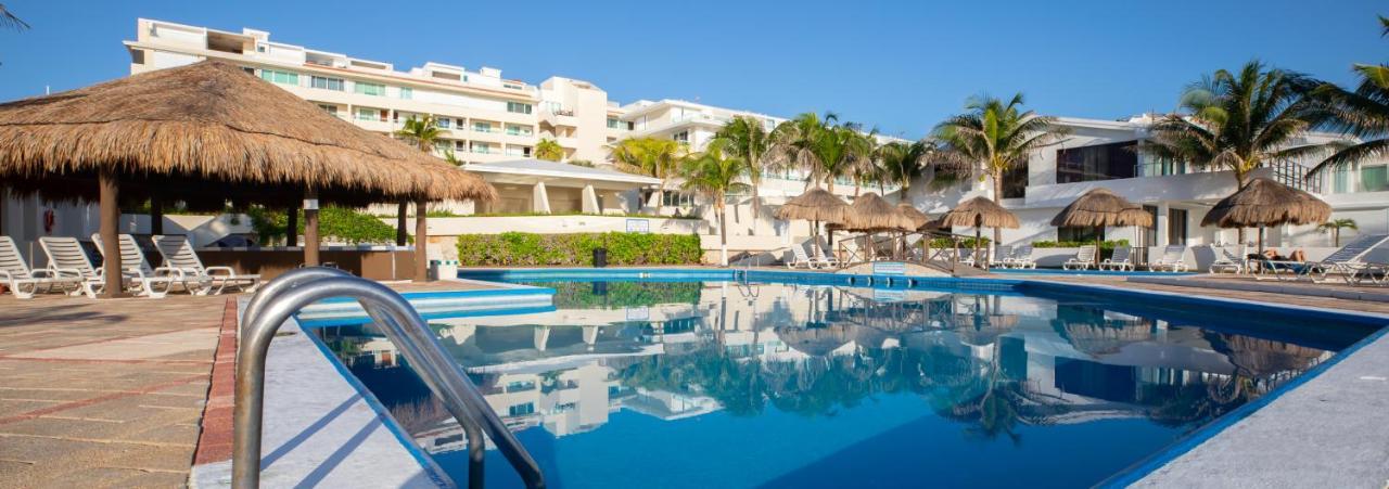 Apartahotel Rooftop Private Jacuzzi In Beach Front Penthouse Cancún
