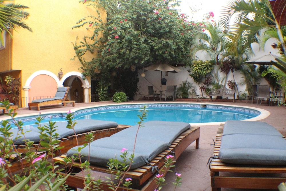 Center Hotel 3*