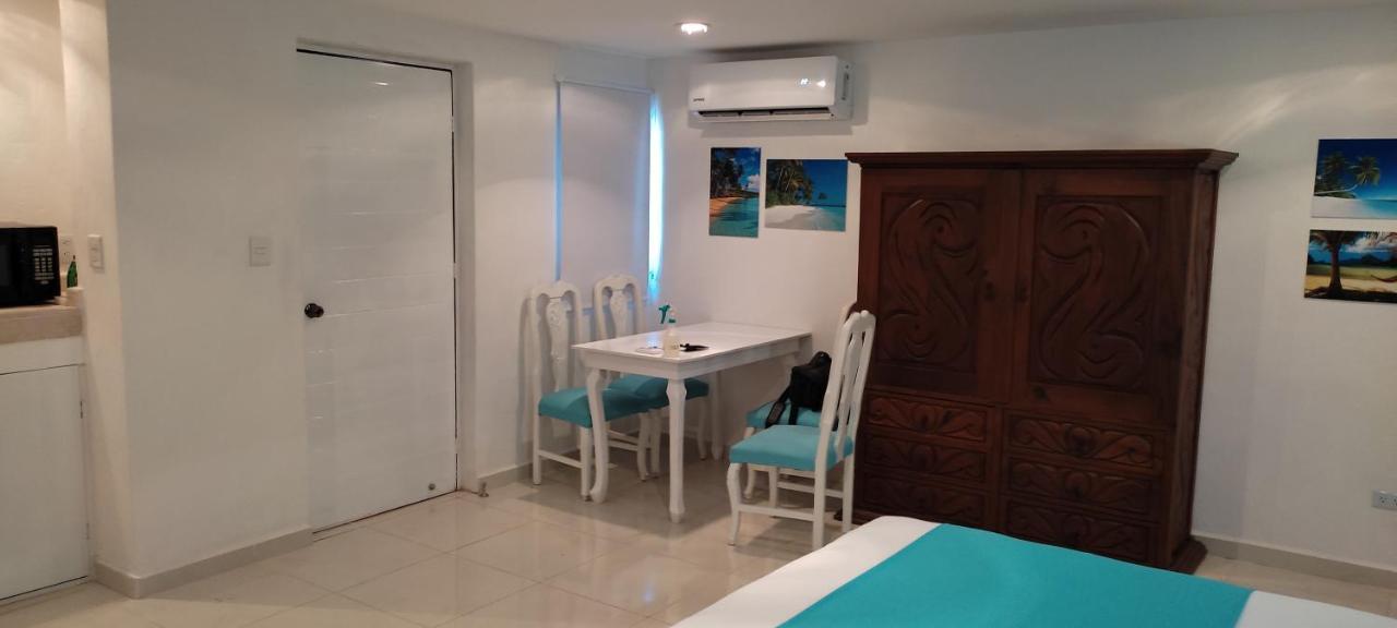 Caribbean Turquoise With Access To The * Cancún