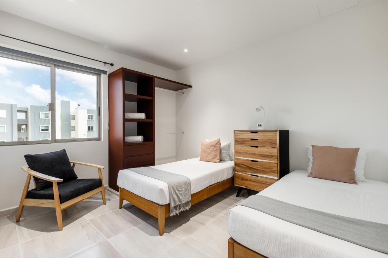 Lovely 2 Bedroom - Pool & Balcony Apartamento