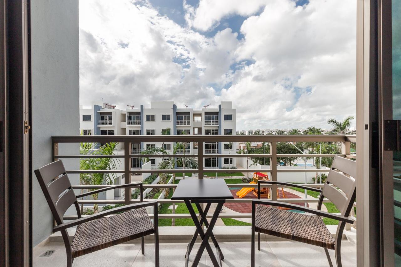 Lovely 2 Bedroom - Pool & Balcony Apartamento