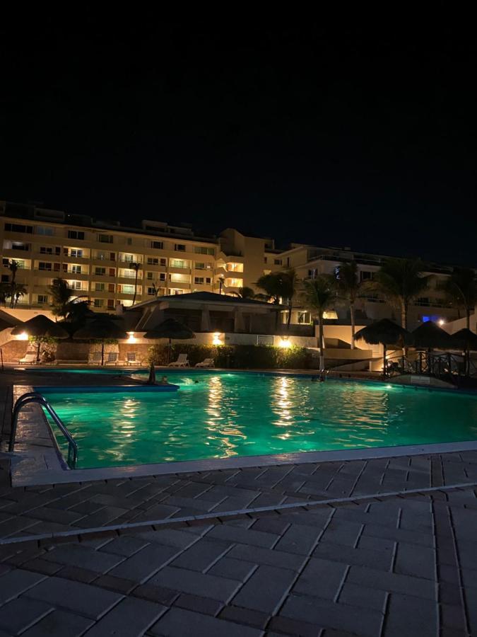 Aparthotel Ocean View Three Bedroom, Three Story Penthouse By The Cancun
