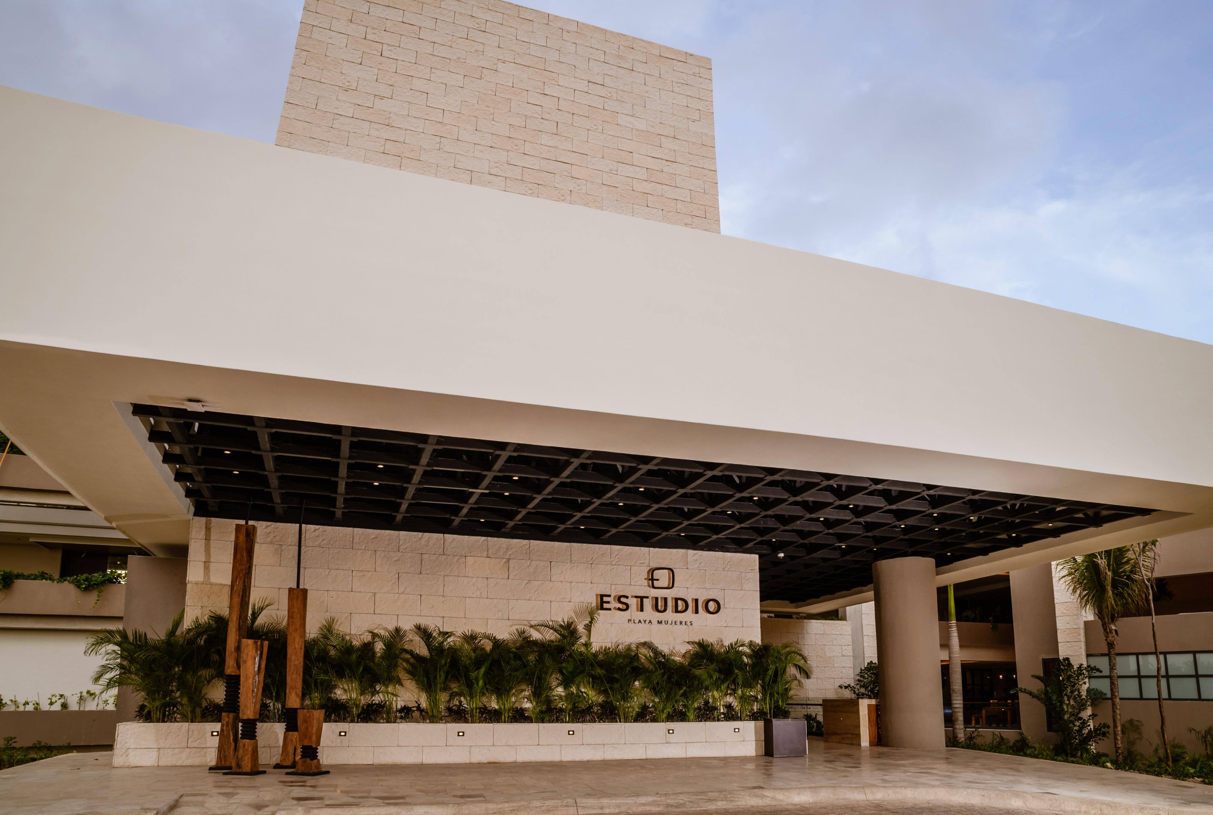 Estudio Playa Mujeres - Family Experience Resort Cancún