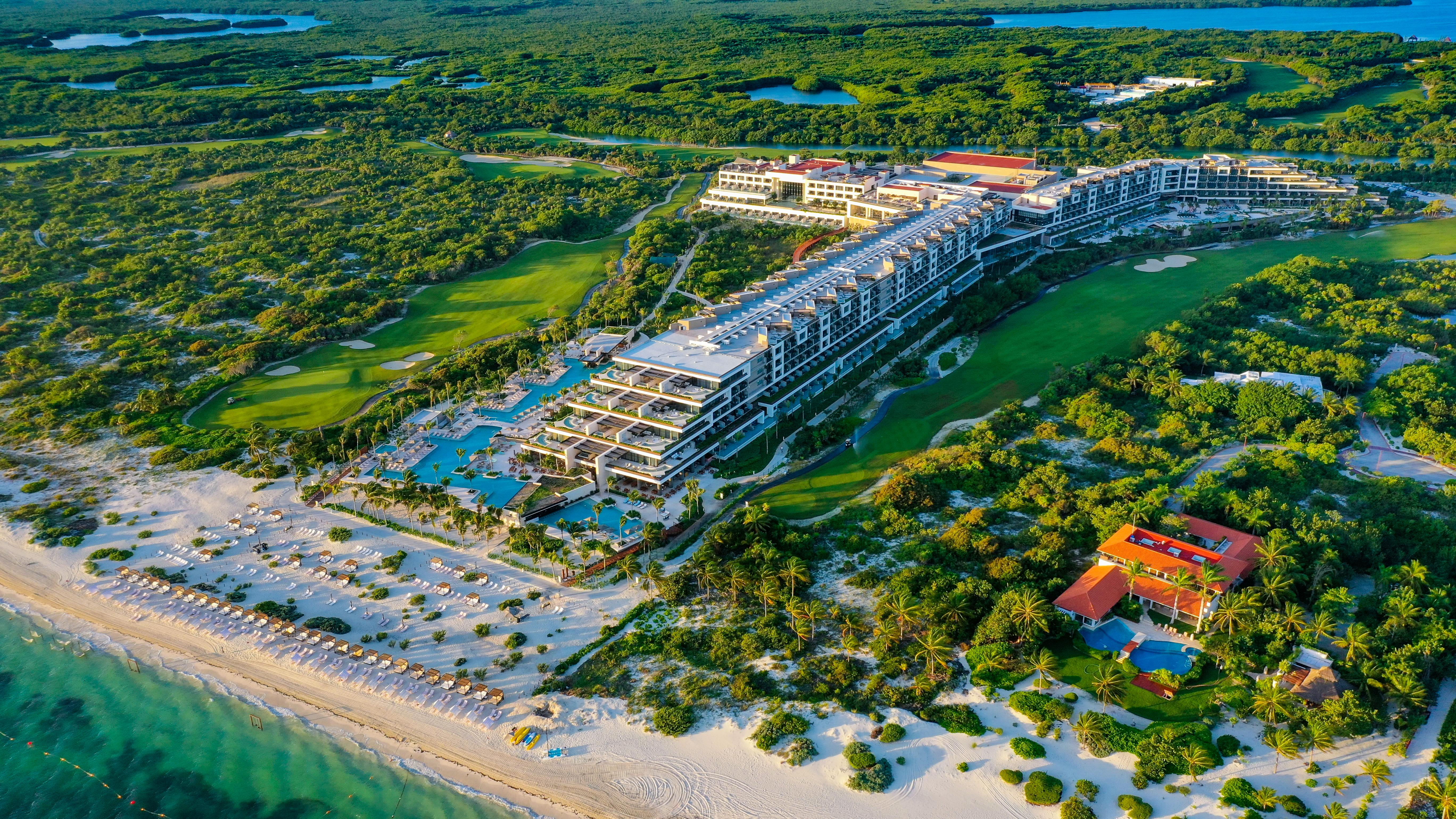 Estudio Playa Mujeres - Family Experience Resort Cancún