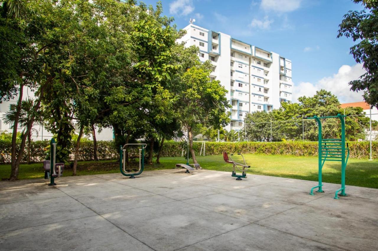 Exclusive Building 6 People 3 Cable Televisions 2 Swimming Pools Balcony, Holiday home