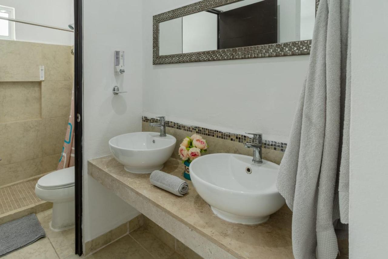 Exclusive Building 6 People 3 Cable Televisions 2 Swimming Pools Balcony, * Cancun
