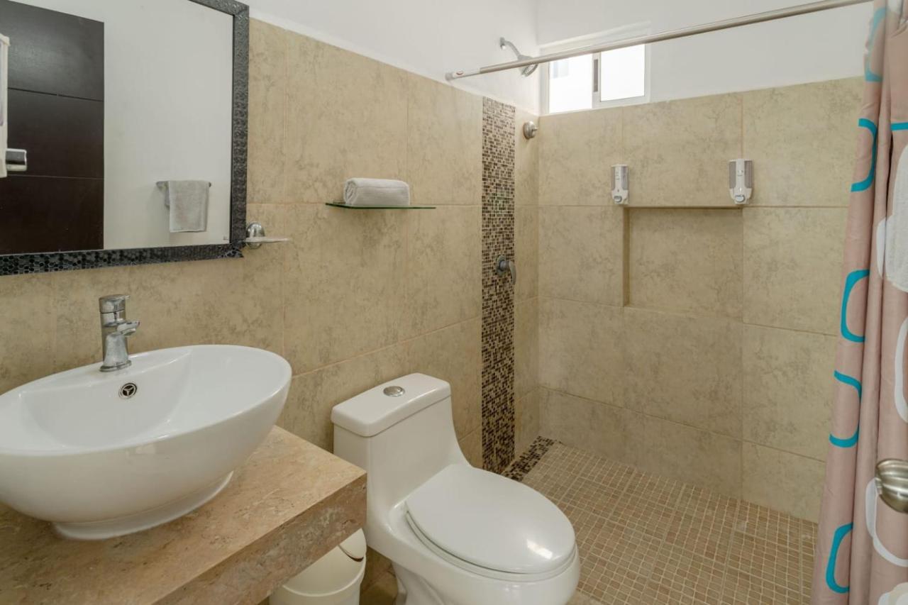 Exclusive Building 6 People 3 Cable Televisions 2 Swimming Pools Balcony, Holiday home Cancun