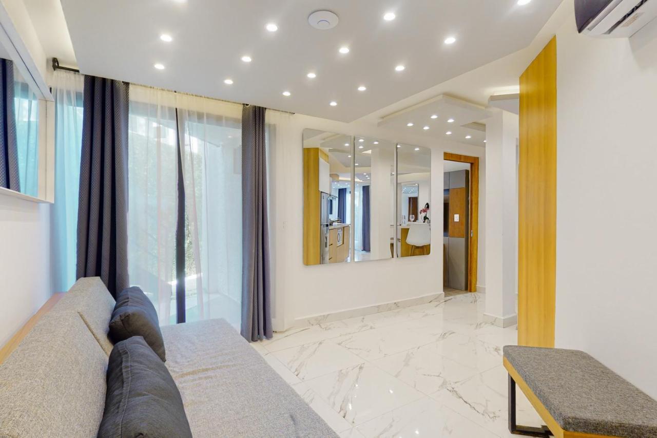 Seven Boutique 10