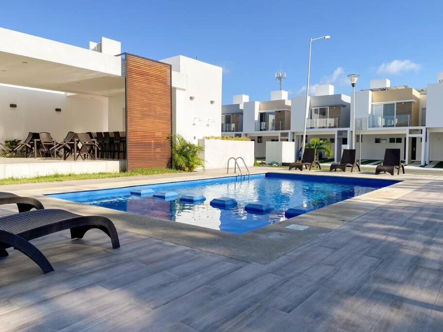 3br Beautiful House With Pool Close To The Beach! Holiday home