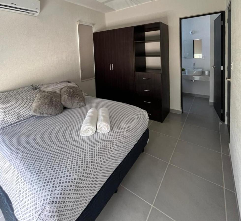 Departamento Familiar En Poligono Sur, A 25 Min De Las Playas Y 5 Min Del Santuario Desatadora De Nudos *