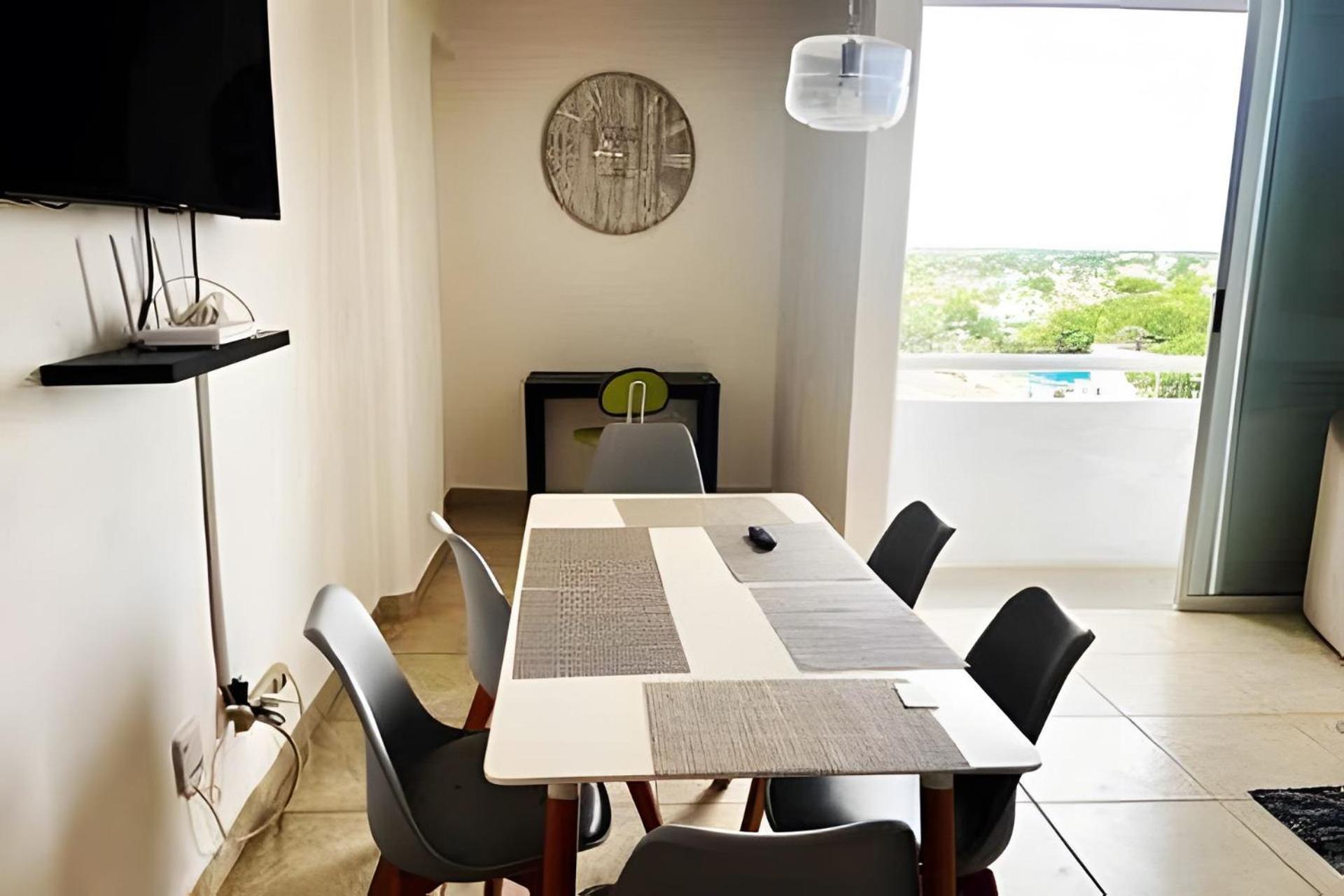 Exclusive Building 6 People 3 Cable Televisions 2 Swimming Pools Balcony, Holiday home Cancun