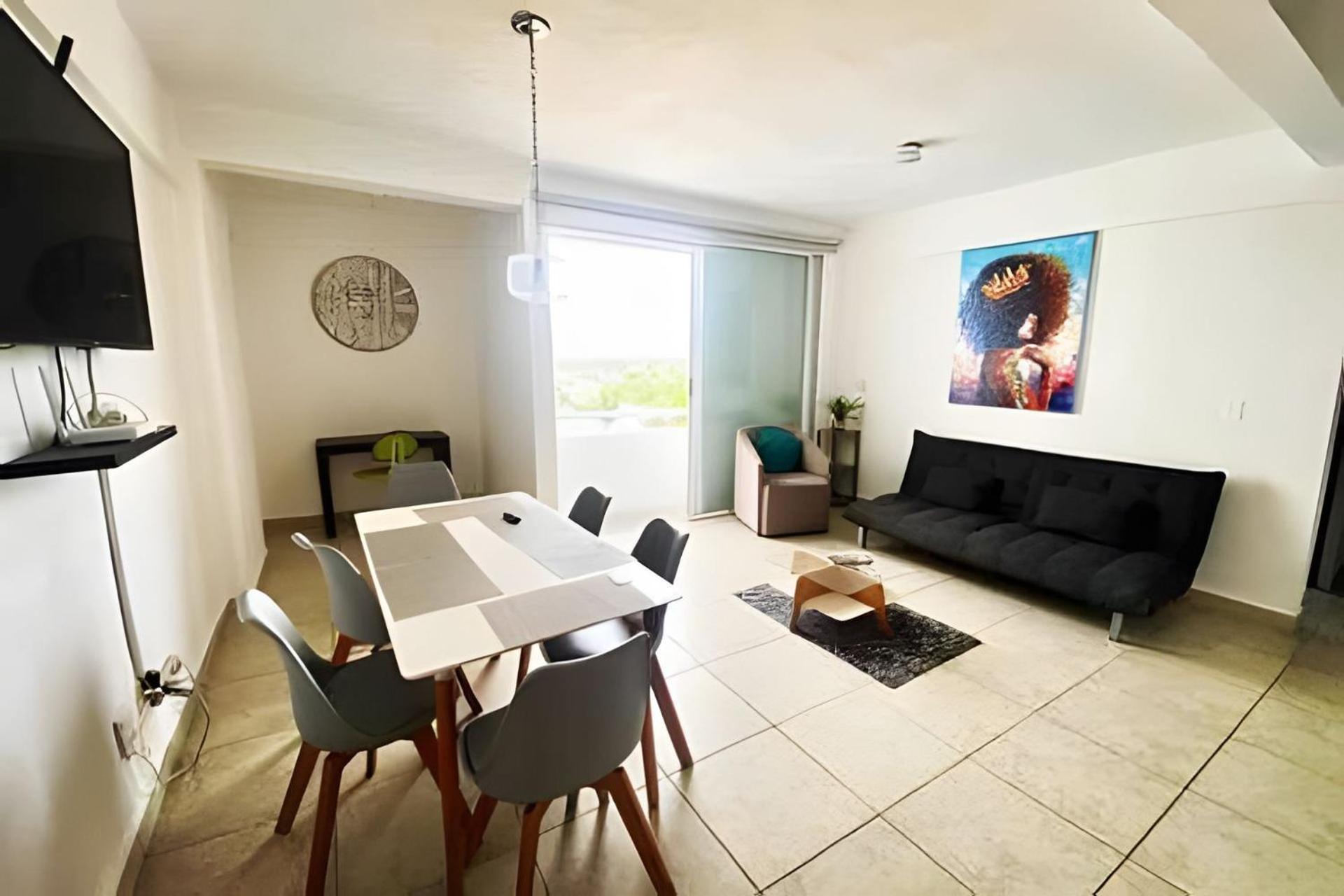 Exclusive Building 6 People 3 Cable Televisions 2 Swimming Pools Balcony, Holiday home *