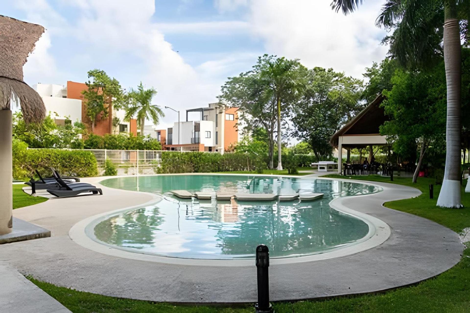 Exclusive Building 6 People 3 Cable Televisions 2 Swimming Pools Balcony, Cancun