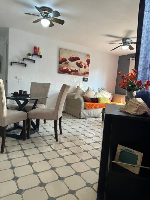 Depa Familiar Con Alberca Wi-fi Ac Centrico Apartamento Cancún