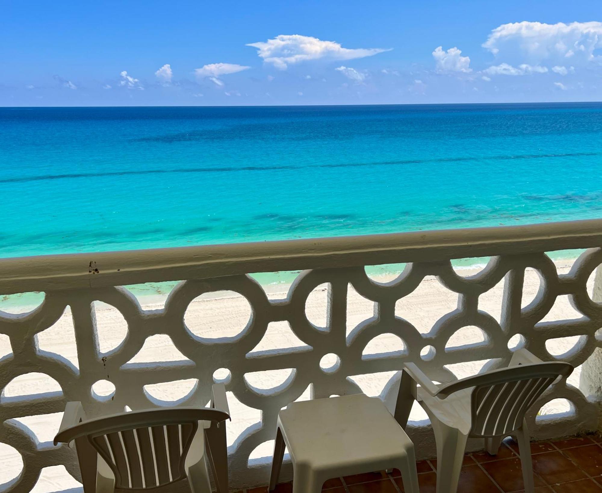 Beachside * Cancún