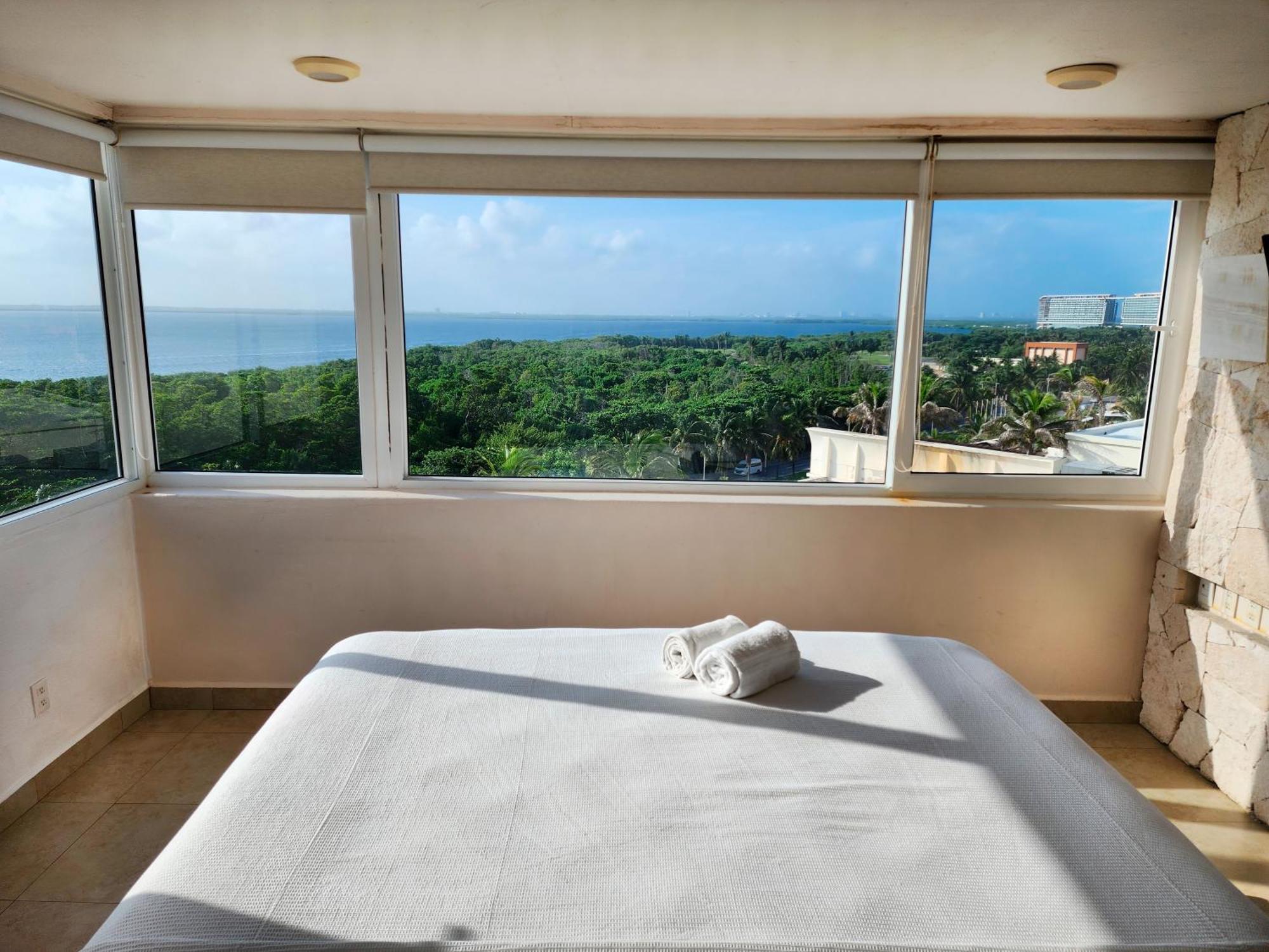 Rodero By Solymar Front In Zone Cancún