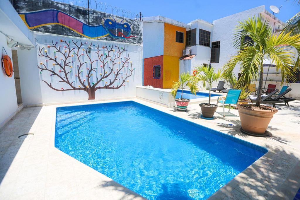 Ikaro Colonial Cancun