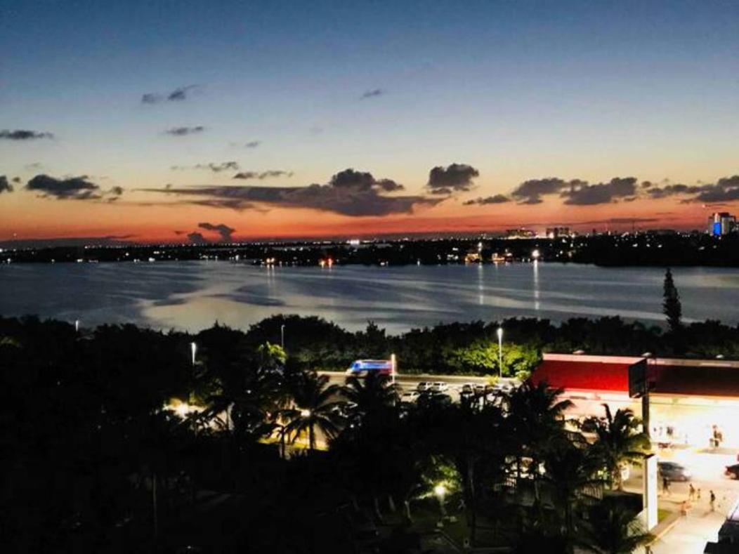 Amazing Oceanviews Beachfrt Walk To Eat, Drink, Play Cancún