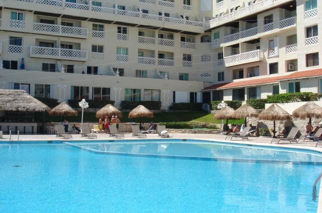 Plaza Apartahotel Cancún