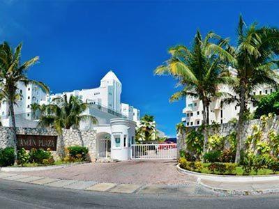 Plaza Apartahotel 3*