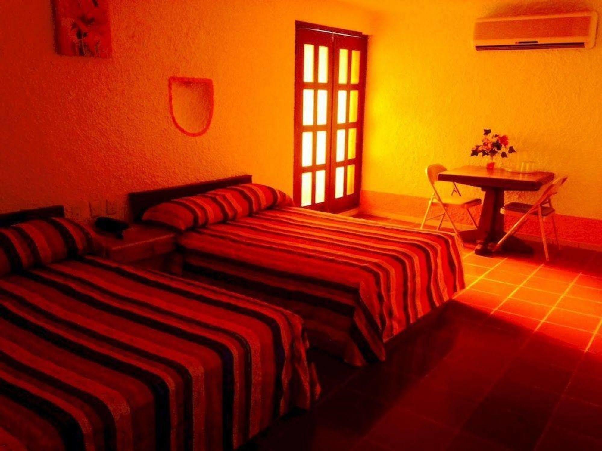 Plaza Carrillo's Hotel 3*