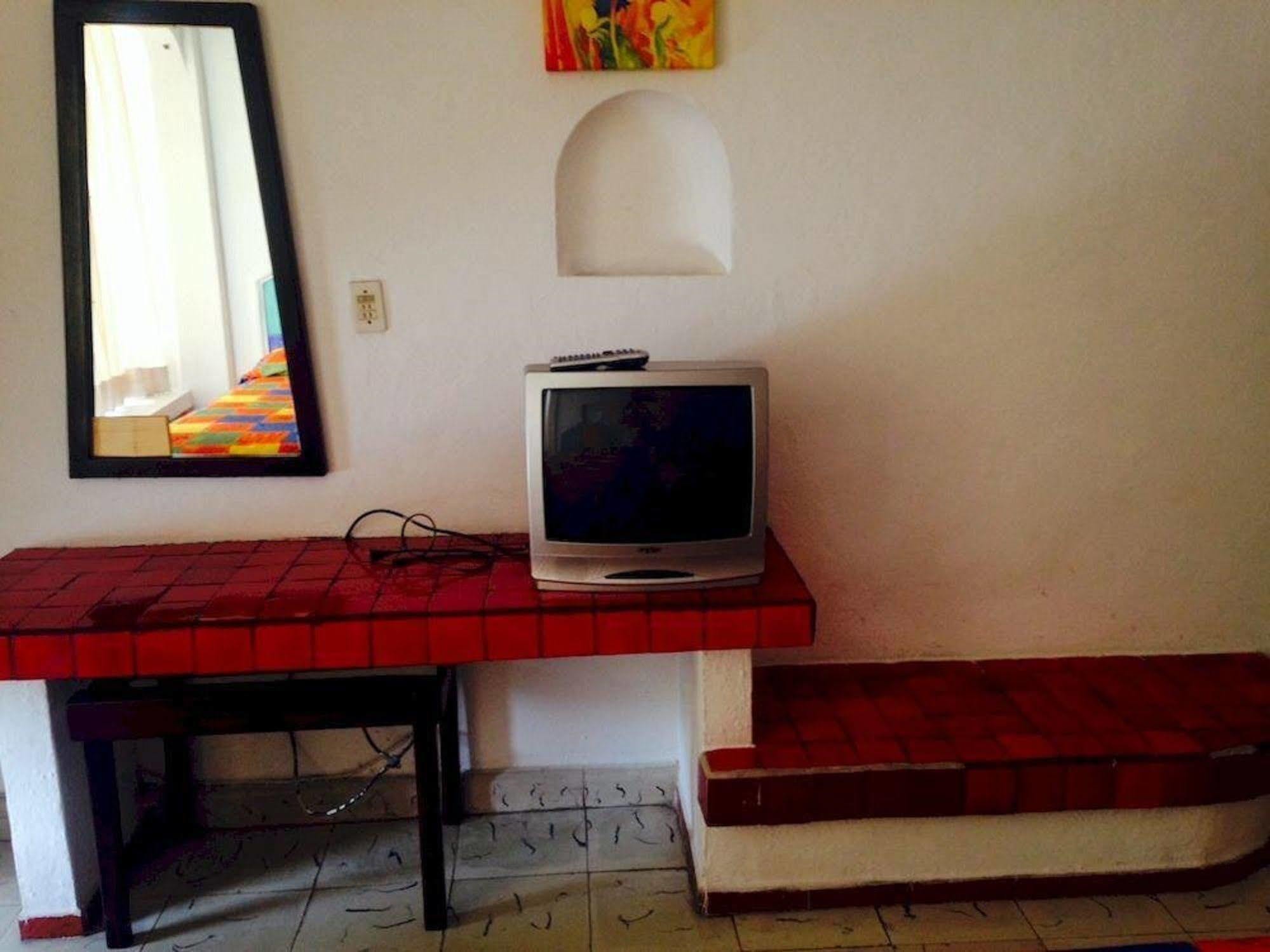 Plaza Carrillo's 3*