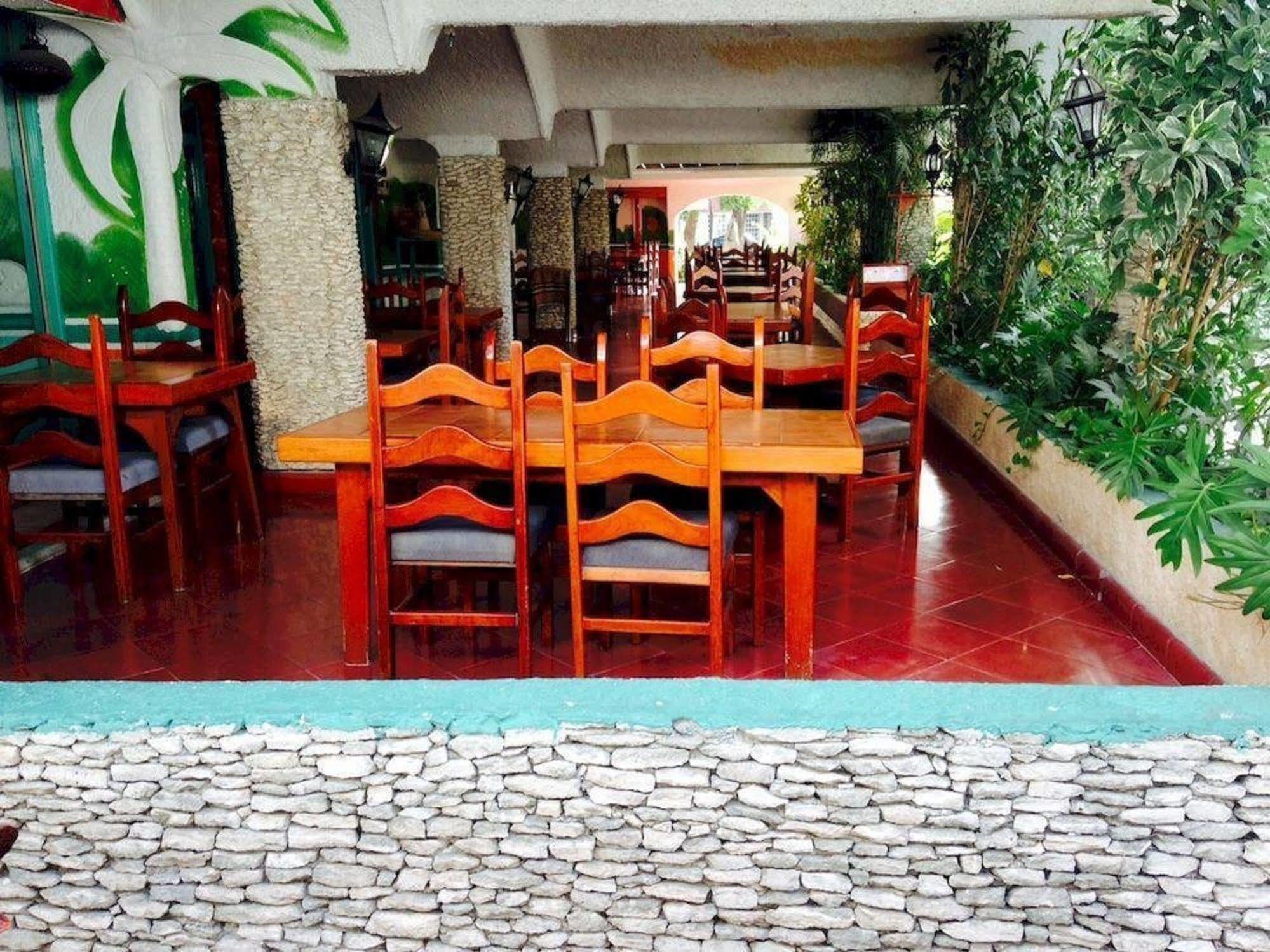Hotel Plaza Carrillo's
