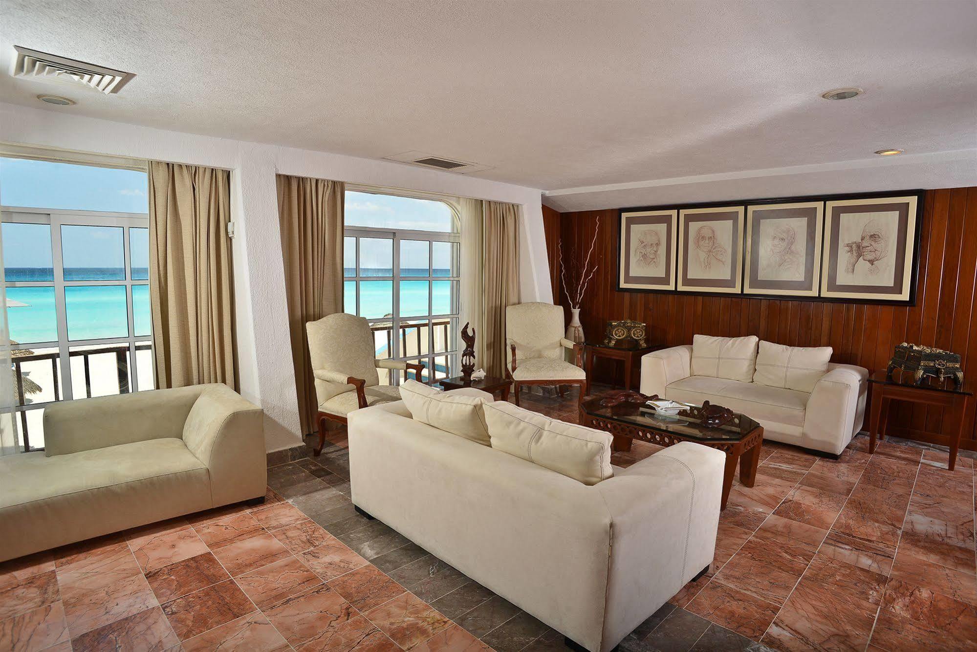 & Museo Casa Turquesa Hotel 4*