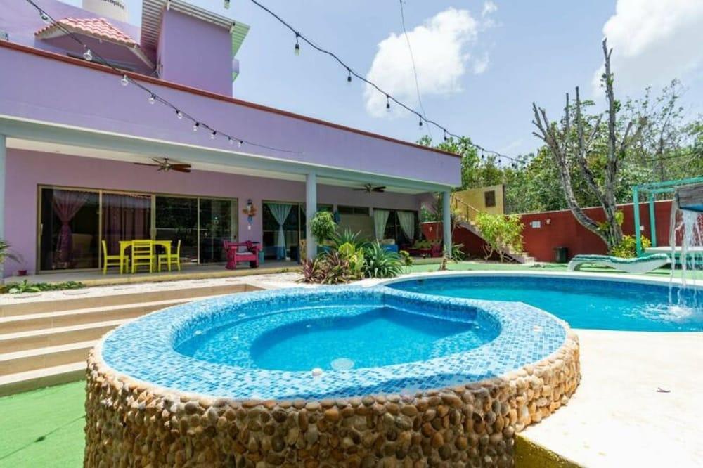 Hotel Oasis Airport 2*