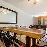 Delmar\'S Condo