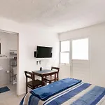 Micro Studio Perfect For Backpackers, Couples, 3 Min Drive To Playa El Nino