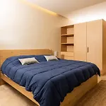 Estudio Moderno En La Av Nader
