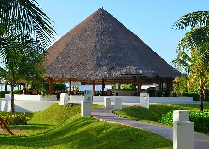 Ocean Front Amara\'S Condo...Best Layout Views!!!