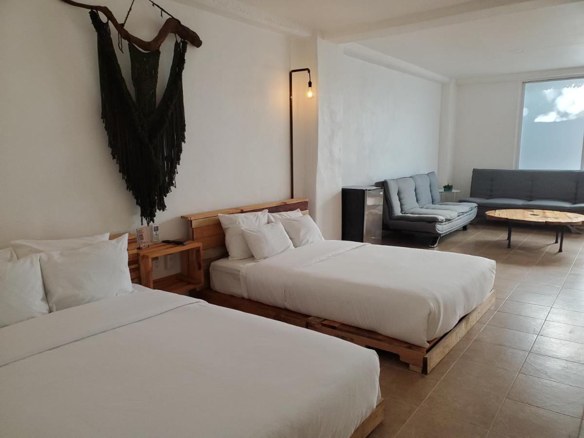 Lucky Duck Pj Hotel