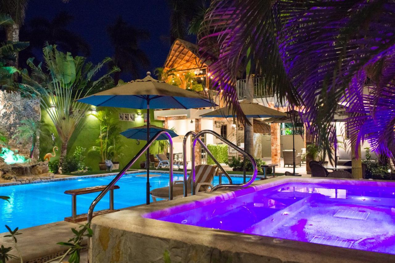 Hotel álamos Con Jacuzzi Y Piscina *