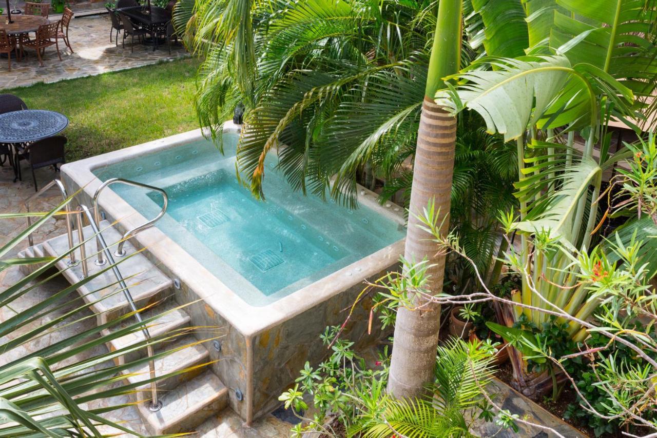 álamos Con Jacuzzi Y Piscina Hotel