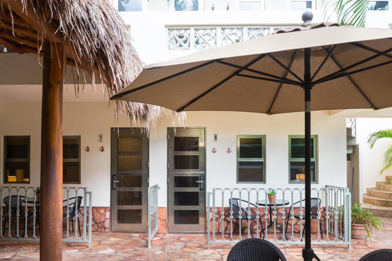 álamos Con Jacuzzi Y Piscina