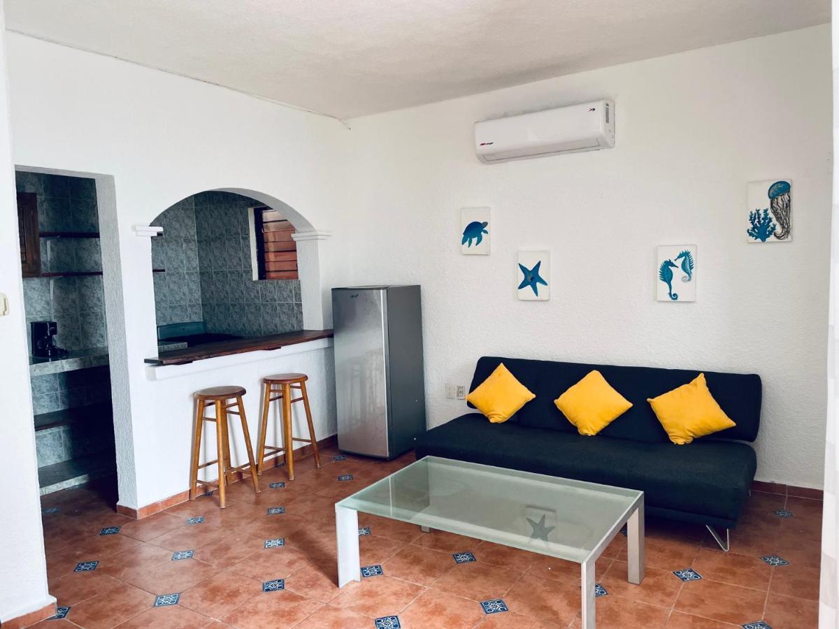 Punta Me Apartment Beach front condo Esmeralda