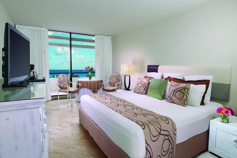 Oh! On The By Oasis Hotel 4*