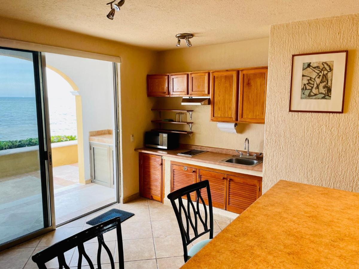 Punta Me Apartment Beach Front Condo Hotel & Waterpark Cancún