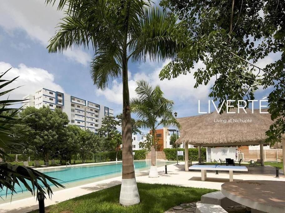 Exclusivo Piscina, Jaccuzi, Céntrico. Apartamento *