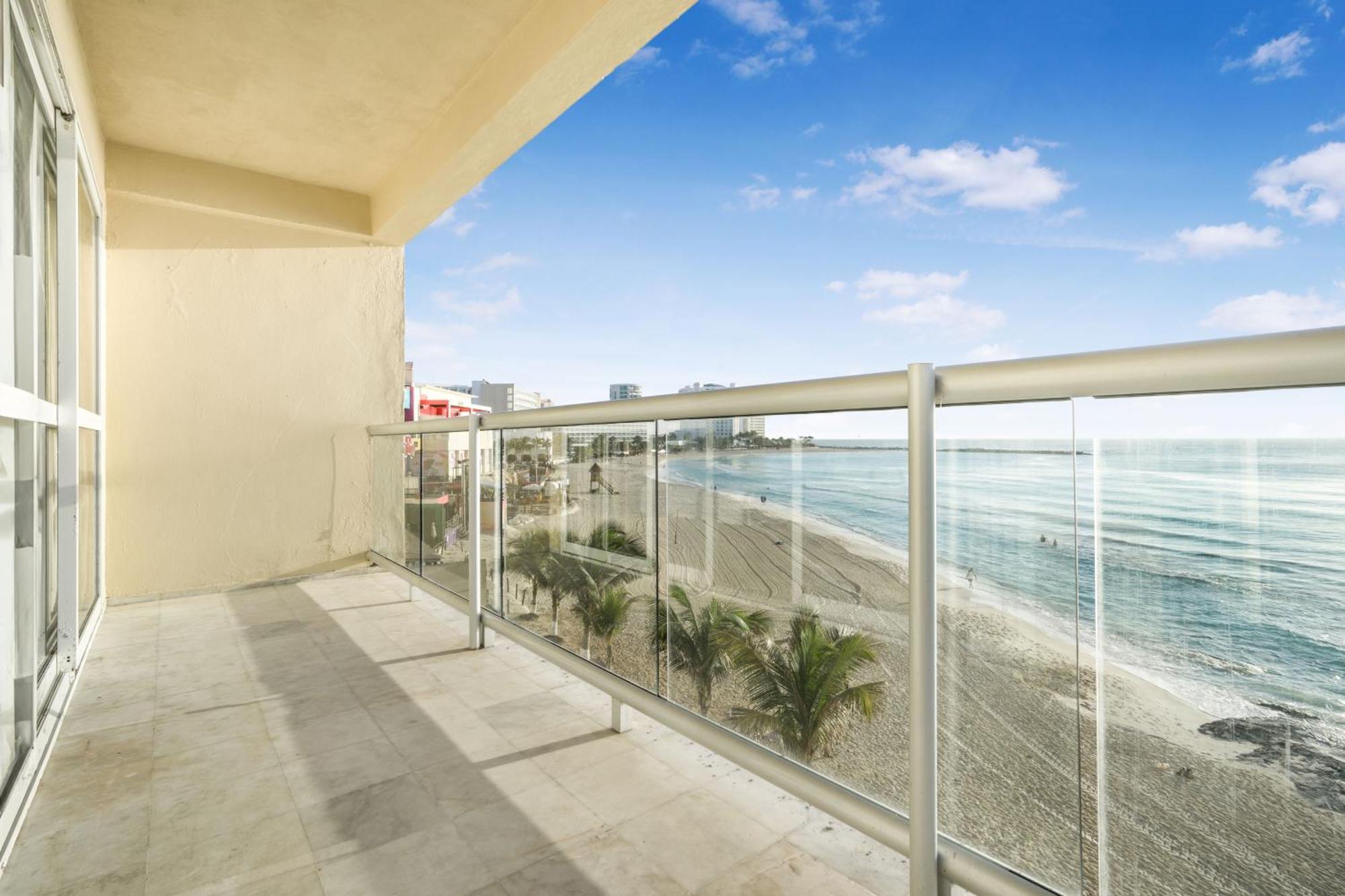 Luxury Caribbean By Salvia Beachfront Apartment Cancun