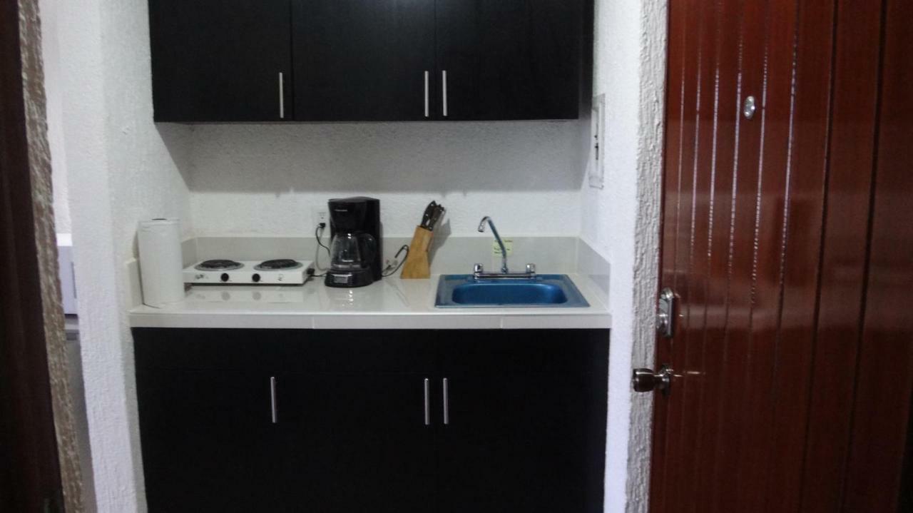 Remodeled Studio In Beachfront Condominium Cancun