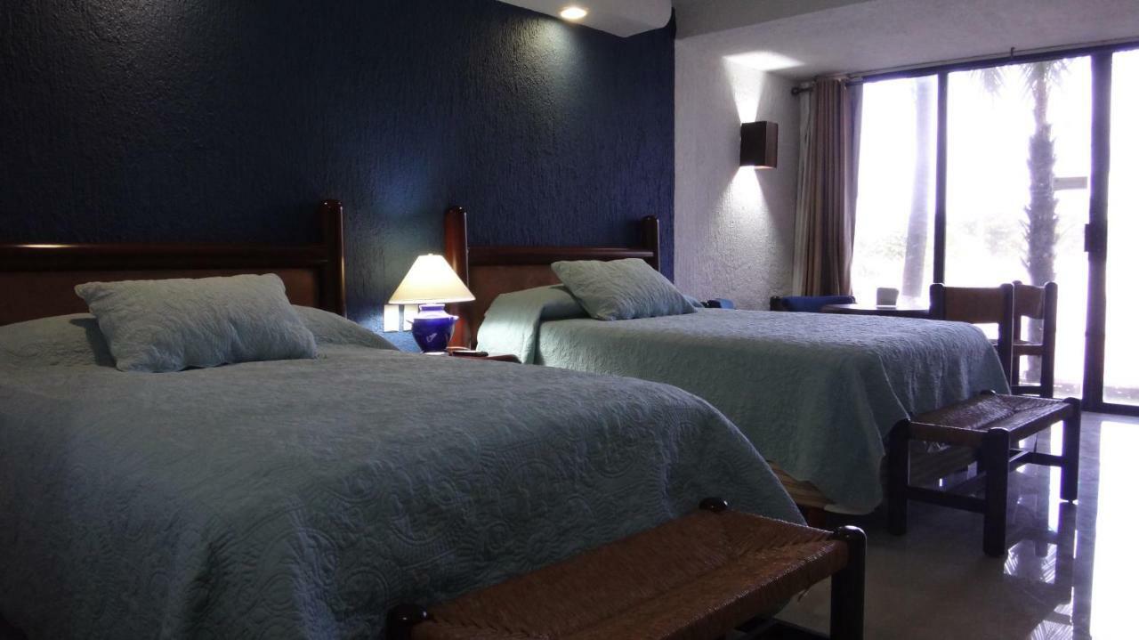 Remodeled Studio In Beachfront Condominium Apartment Cancun