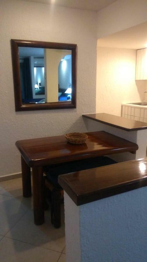 Remodeled Studio In Beachfront Condominium * Cancun